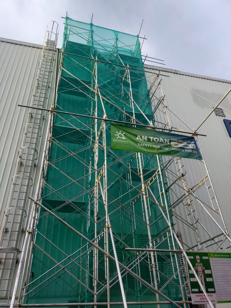 VSSES sets up a scaffolding system to mitigate the risks of falling from heights