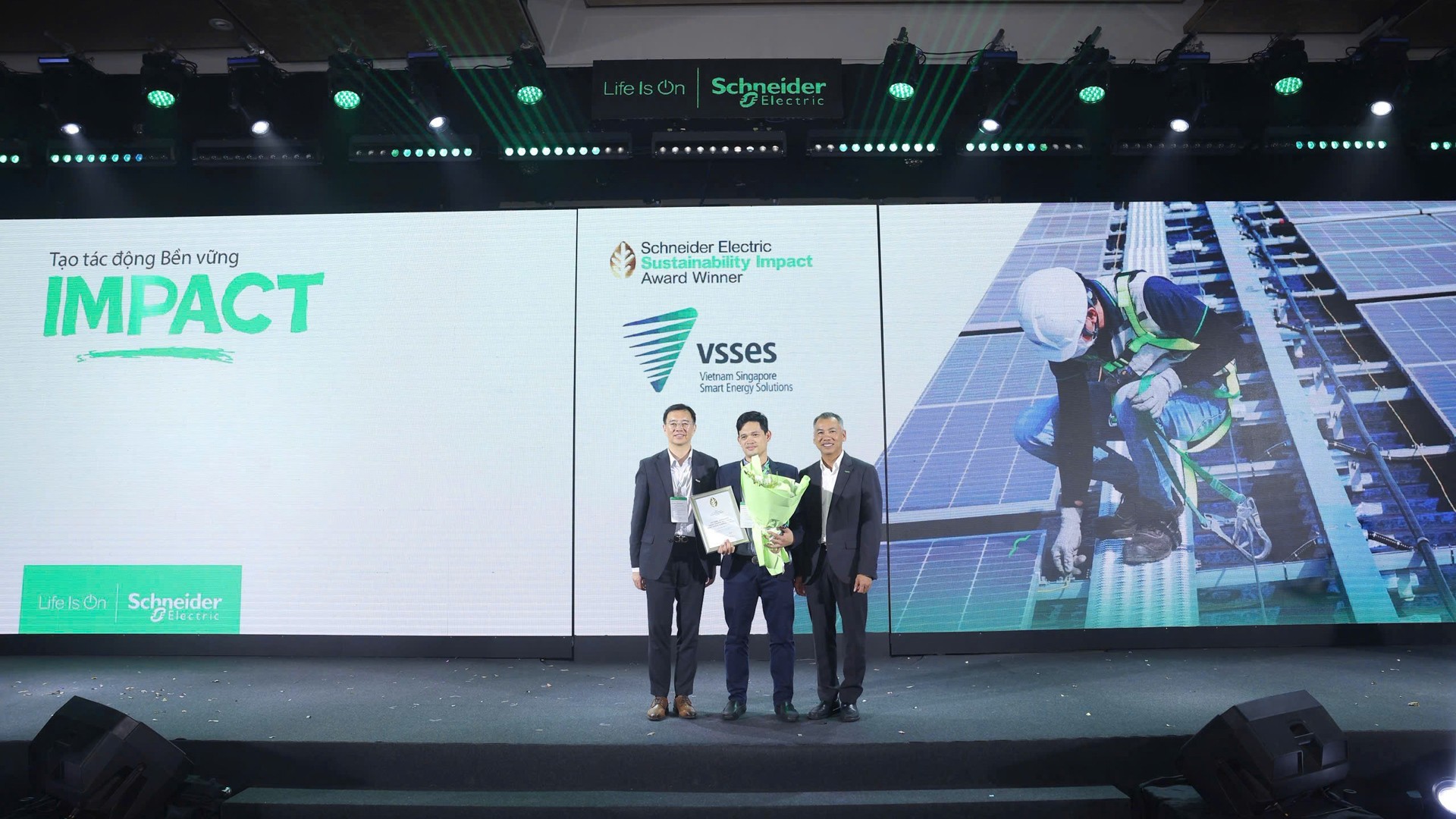 VSSES VINH DỰ NHẬN GIẢI THƯỞNG “SUSTAINABILITY IMPACT AWARDS” DO SCHNEIDER ELECTRIC TỔ CHỨC